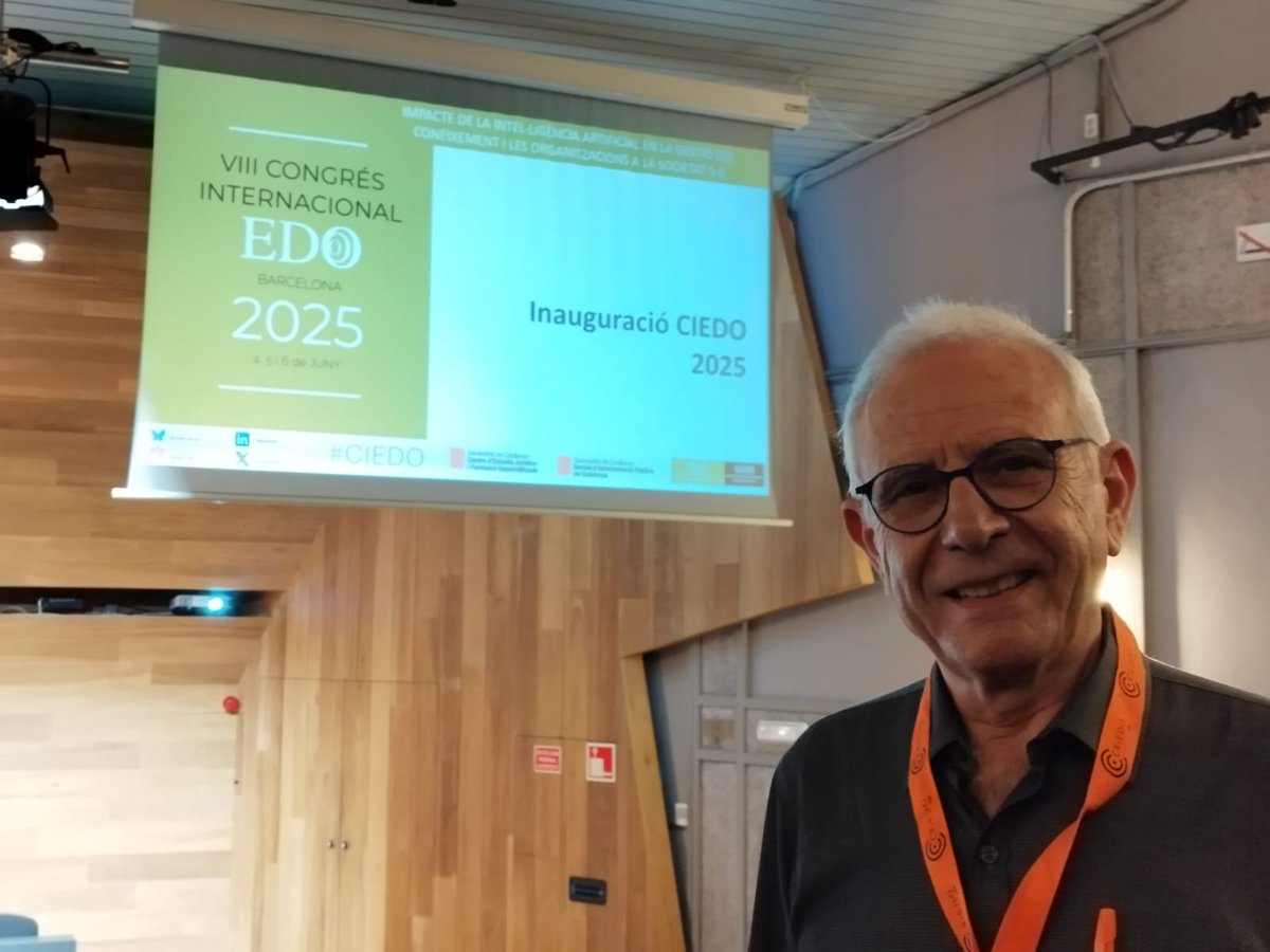 🙌 ¡Gracias #CIEDO2025 @edoserveis_uab!
Compartimos el taller de Pedro Navareño sobre Comunidades Profesionales de Aprendizaje, con 4 estructuras para innovar desde la colaboración docente.
Reflexión y herramientas prácticas para el cambio.
#Escalae #TransformaciónEducativa #CPA