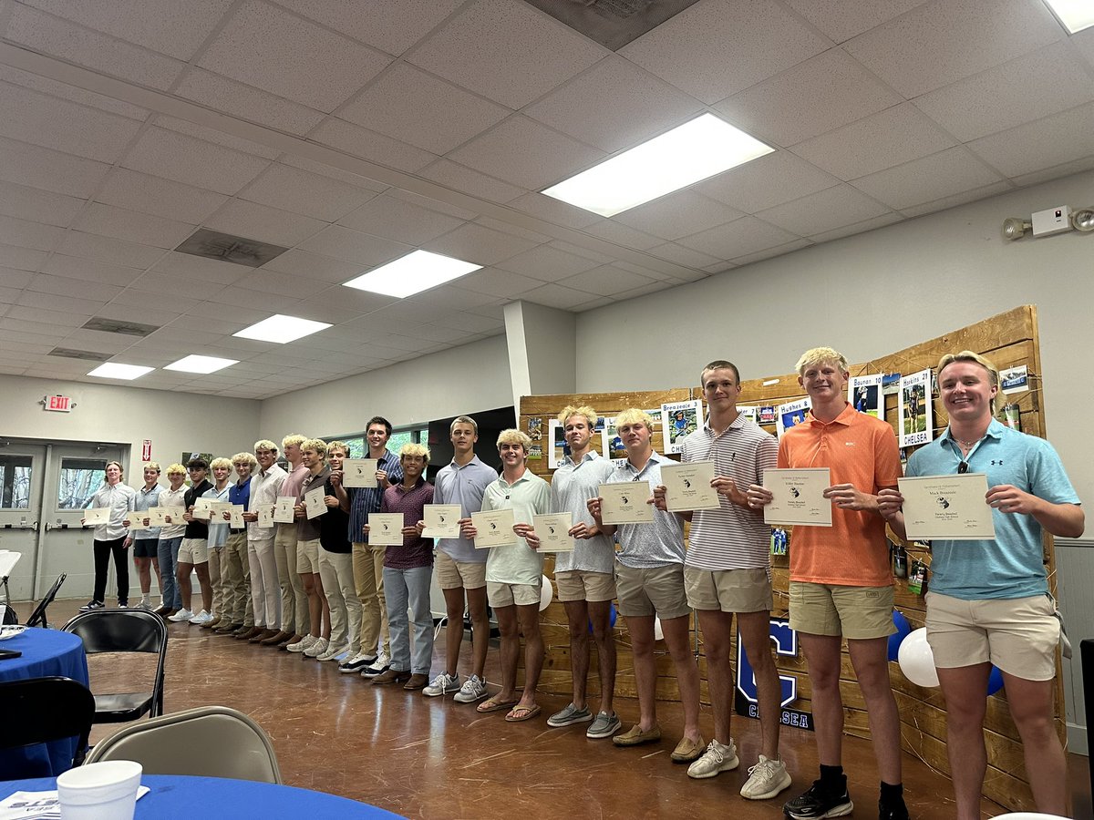 It was fantastic to be able to put a bow on the 2025 season last night by honoring our senior class, team accomplishments &amp; individual award winners in our end of year banquet. 

Thank you to Hargis for hosting &amp; for the parents that put in so much work to it all together.