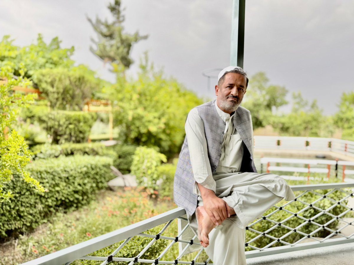 MuhammadYSMD's tweet photo. بسم الله الرحمن الرحيم
د قربانۍ اخترمو مبارک شه!

په دې مبارک او سپېڅلي لوى اختر کې، د زړه له تله تاسو ټولو قدرمنو دوستانو، خپلوانو،عزیزانو او ملګرو ته او درنو کورنیو ته مو د لوی اختر صمیمانه،احترامانه او له دعاوو ډکه مب��رکي وړاندې کوم.

په درنښت او مينه،
داکتر محمدیاسین شینواری https://t.co/WEscutTtWH