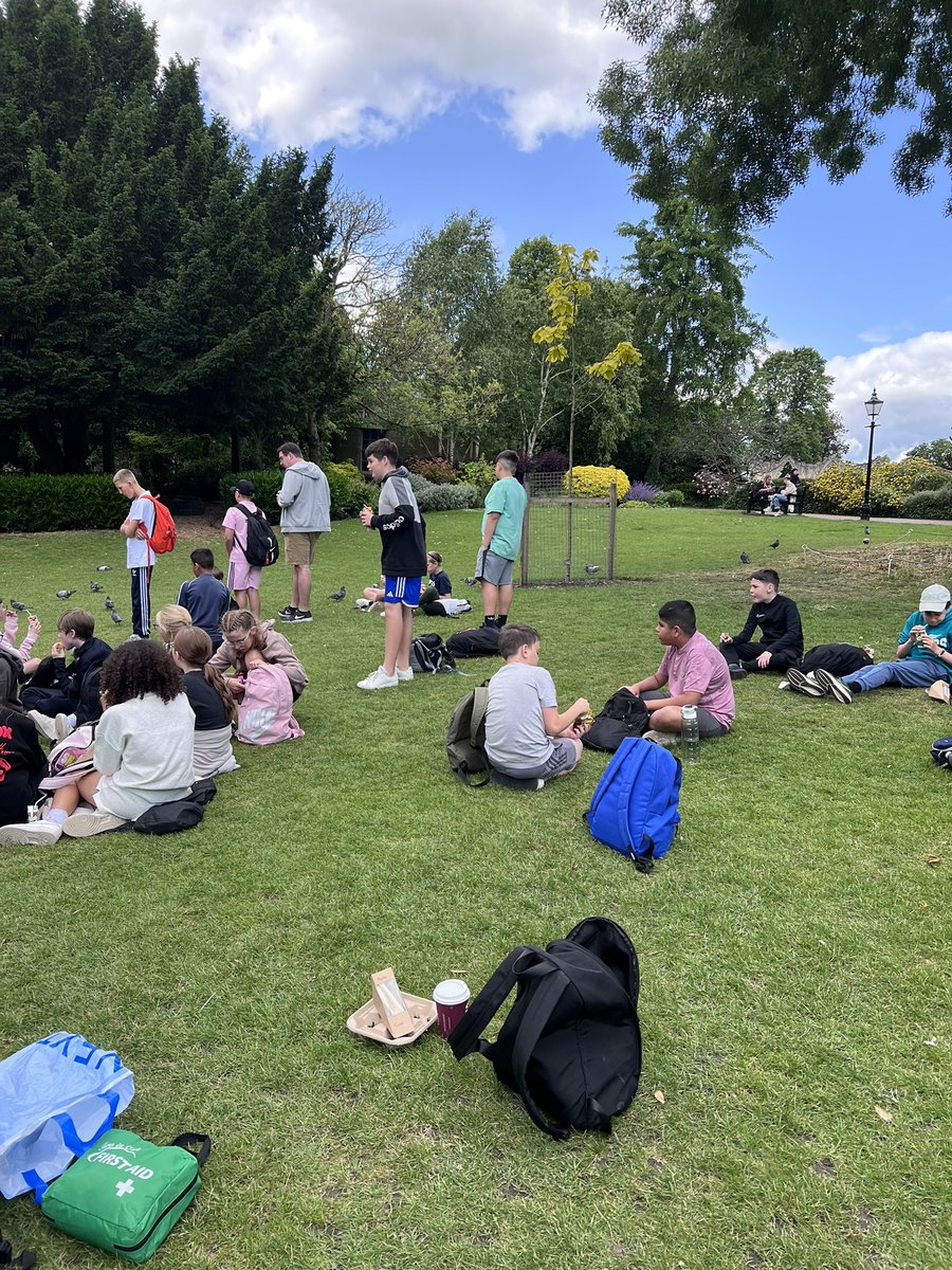 Lunch at the Castle Gardens near the river
