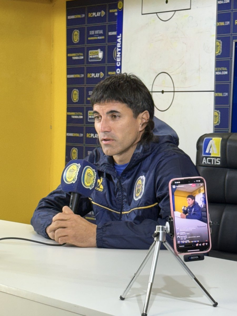 “No me siento ídolo, me siento un jugador más”