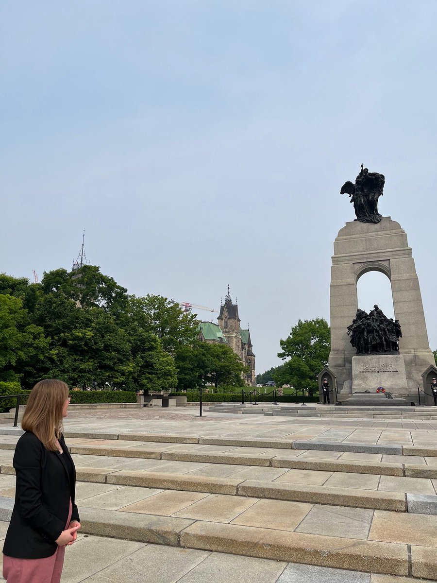 Today marks the 81st anniversary of DDay. 

I stopped at the National War Memorial on my way to Parliament to take a moment to honour the Canadians who stormed the beaches of Normandy to fight for our freedom. Too many made the ultimate sacrifice. Remembering their courage and