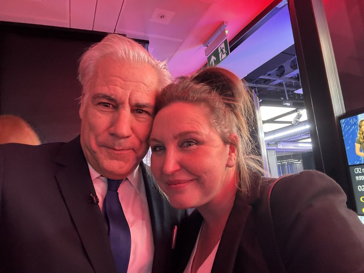 Smudge191006's tweet photo. @LewisSchaffer Noooooooo! I've been watching and waiting for you to return on HL. Seen you on daytime the other day so had my fingers crossed. Obviously don't agree with you on much with me being female and all but you do make me laugh so much😂 which is what life's about ♥️ https://t.co/wzNyHnUEeI
