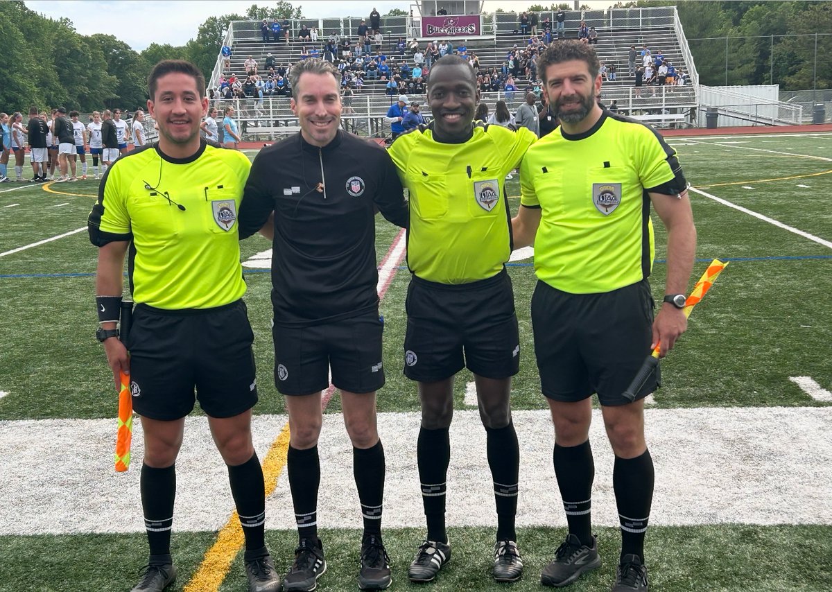 DIAA_Delaware's tweet image. 🏅 Thank You, Officials! 🏅

DIAA State Championships would not be possible without the dedication of our officials. Your time, expertise, passion and commitment to high school athletics are essential to the student-athlete experience. We appreciate everything you do—on and off…
