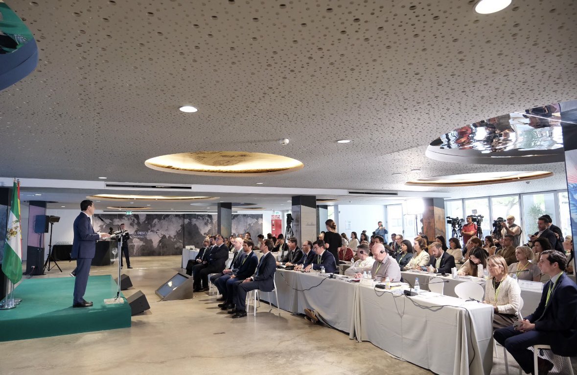 Un honor acoger en #Sevilla la Asamblea General de la Comisión Arco Atlántico, donde Francia, Portugal, Irlanda y España sumamos fuerzas en proyectos comunes.

La Macrorregión Atlántica Europea no se entiende sin Andalucía. <a href="/CESAndalucia/">Consejo Económico y Social de Andalucía</a>