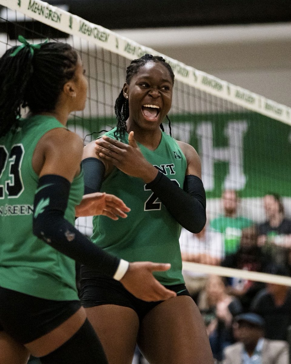 MeanGreenVB's tweet image. Sending happy birthday wishes to @LoredanaF_ ๐
#GMG ๐ข๐ฆ