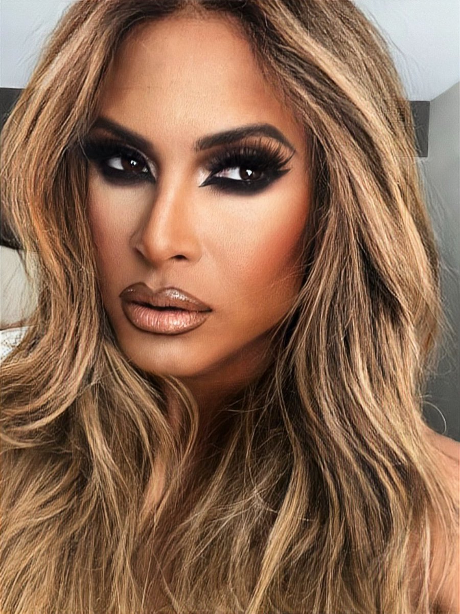 See you <a href="/Roscoestavern/">Roscoes Tavern</a> tonight !