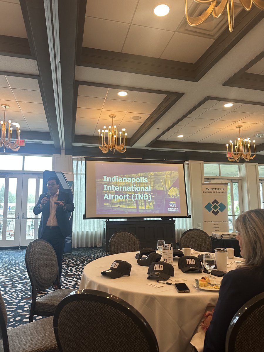 BarComms's tweet image. Did you know 91% of every dollar spent by @INDairport stays local? Great presentation by Executive Director Mario Rodriguez at Hamilton County @onezonechamber this morning. Grateful for our award-winning airport! ✈️
