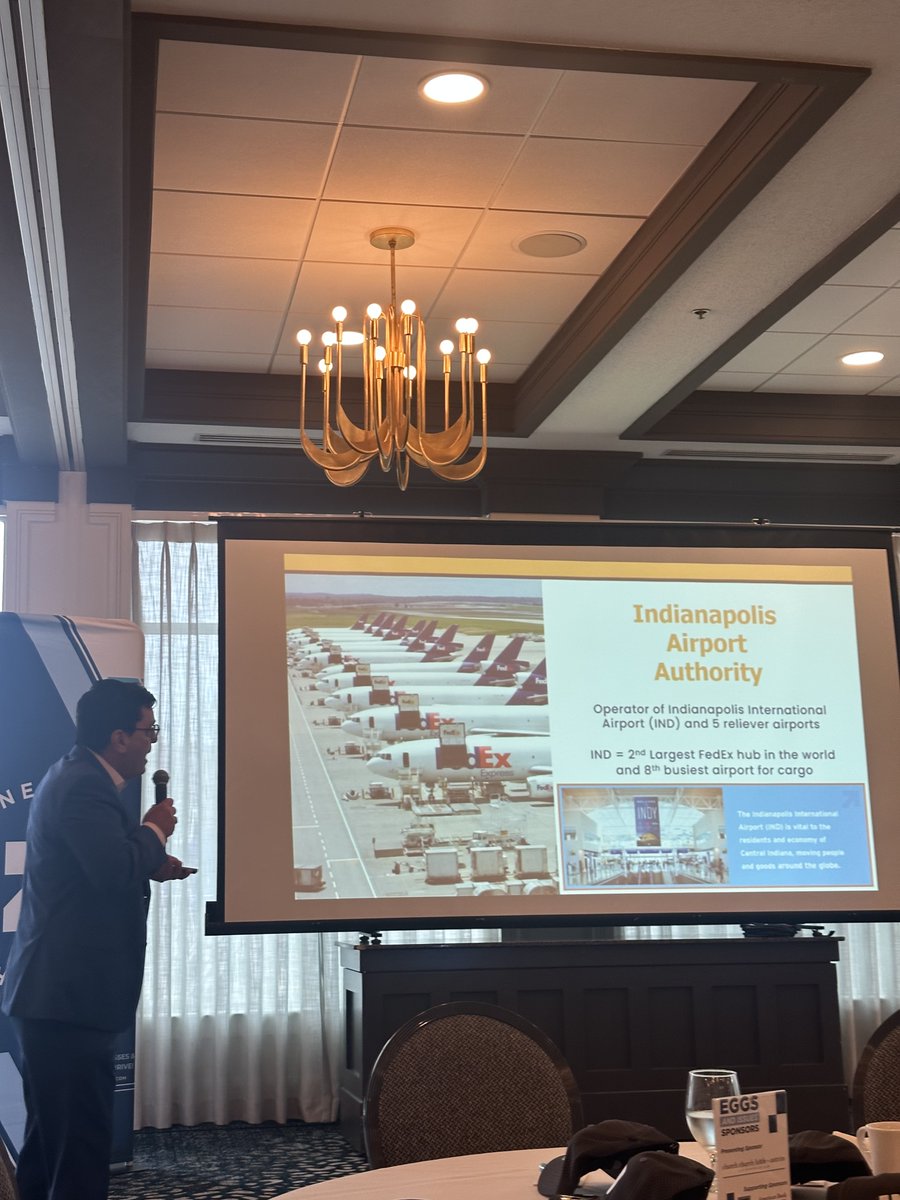 BarComms's tweet image. Did you know 91% of every dollar spent by @INDairport stays local? Great presentation by Executive Director Mario Rodriguez at Hamilton County @onezonechamber this morning. Grateful for our award-winning airport! ✈️