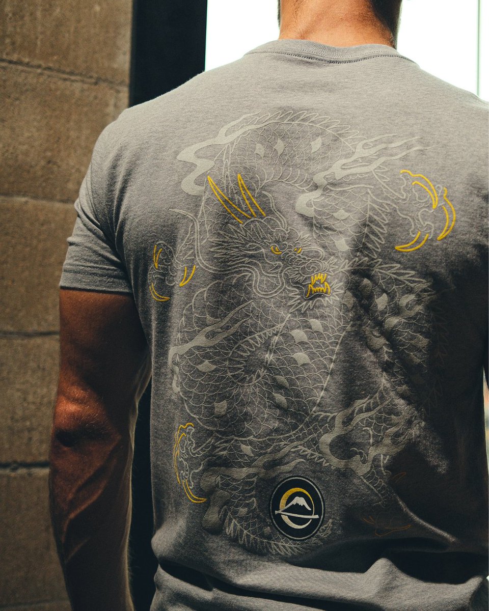 For those who live Jiu Jitsu — on and off the mat. 🐉

The RYUJIN Tee: athletic fit, warrior spirit.
