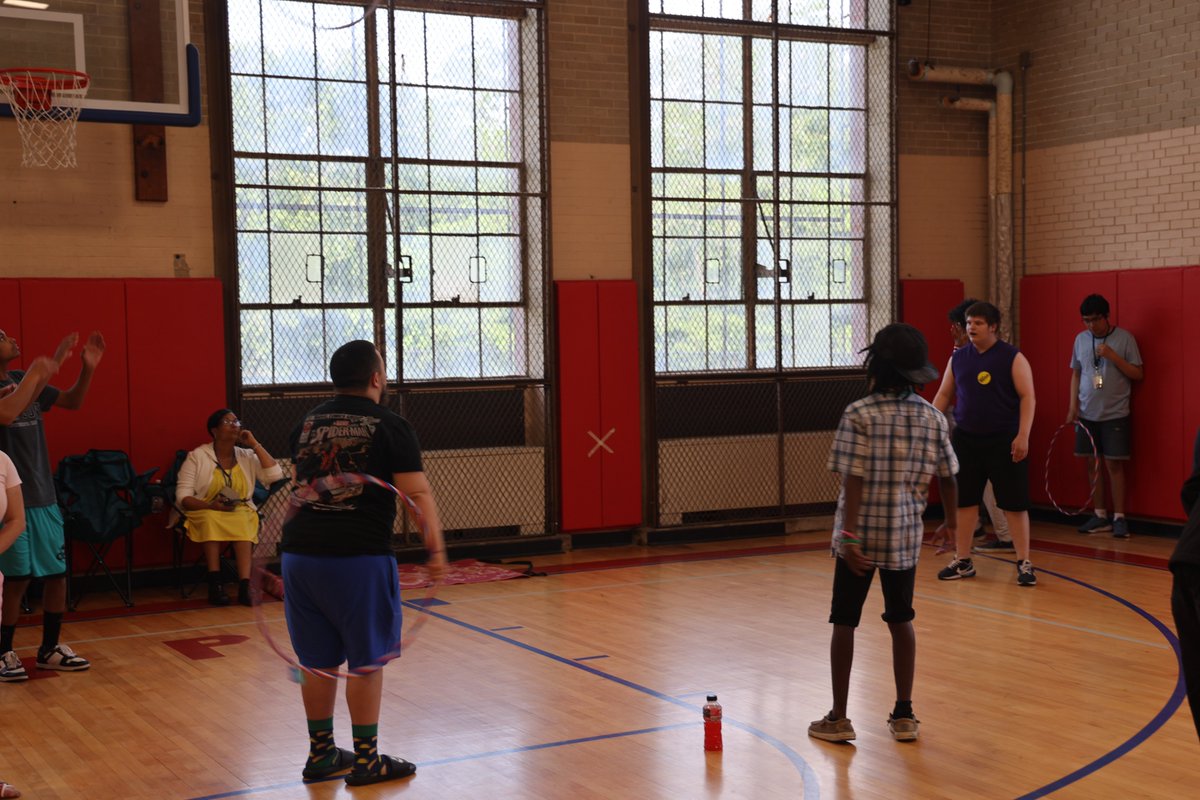 pvdschools's tweet image. Huge thanks to the volunteers, support staff, and Vocational Transition Team who made the day so special. And a big shoutout to Superintendent Montañez for joining the fun—our students were moving, laughing, and shining all day long! #PPSDProud #ECS #TransitionSuccess