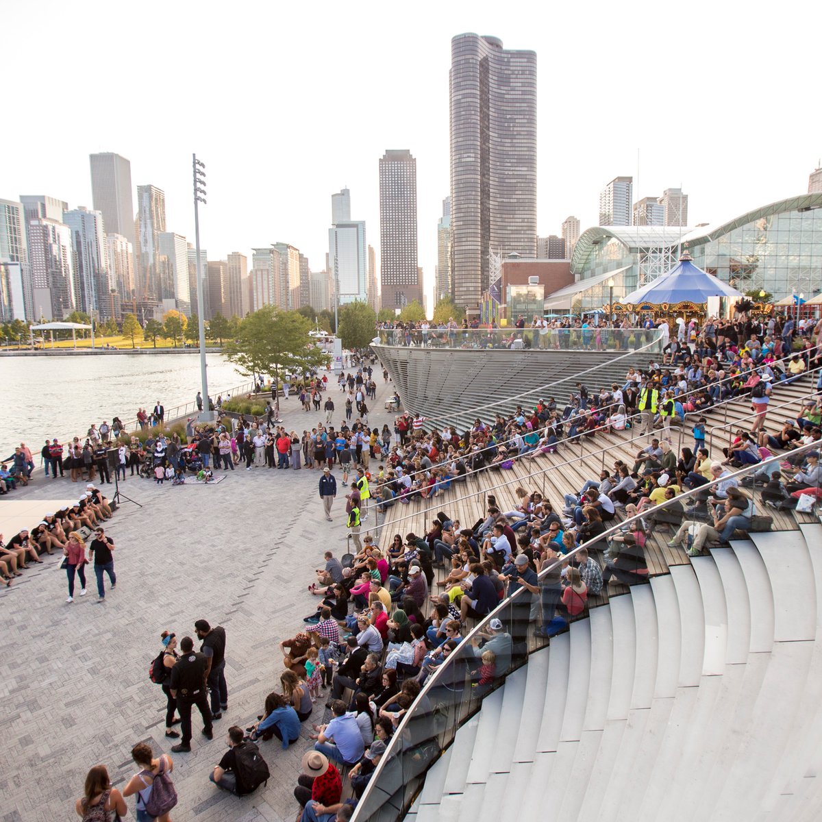 Navy Pier tweet media