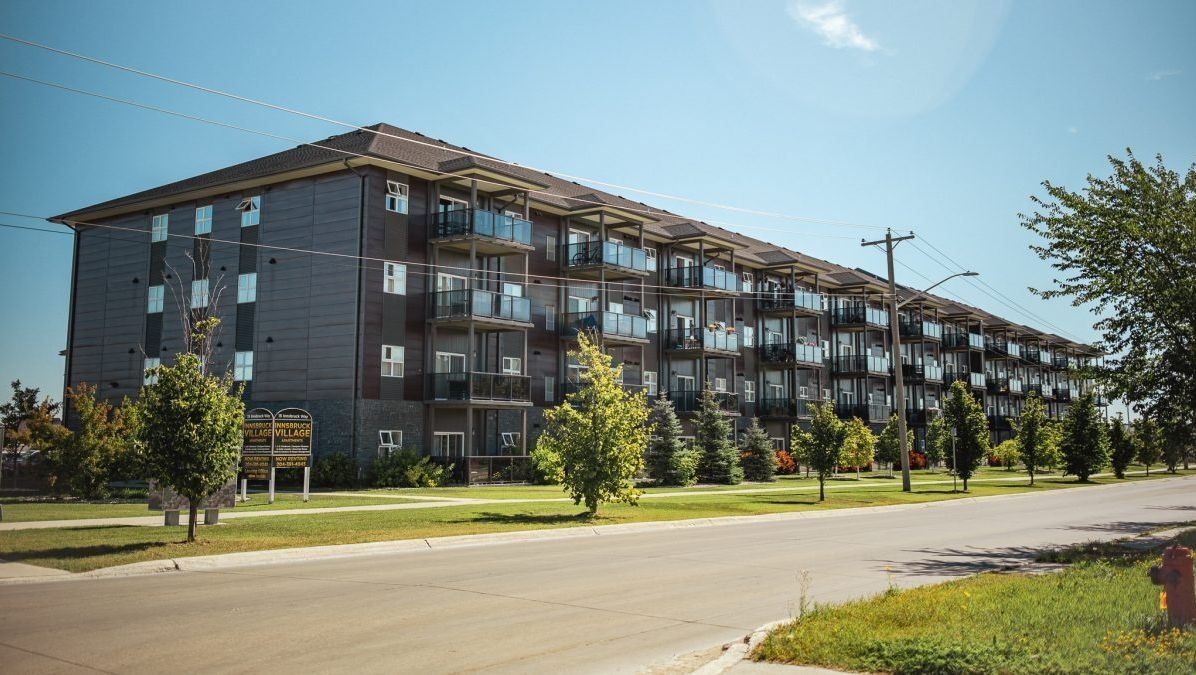 WREDevLtd's tweet photo. Innsbruck Village is the best rental Amber Trails has to offer. The modern apartments at 15-20 Innsbruck Way feature generous living spaces perfect for growing families. Call the rental office at (15 Innsbruck): 204-632-9519, (20 Innsbruck): 204-452-2916. 
https://t.co/wltVmgMaZx https://t.co/2nOSpi511C