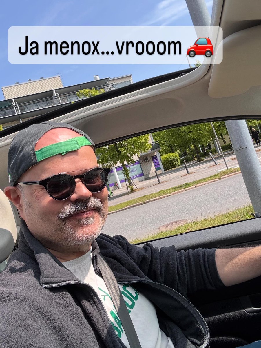zijoittaja's tweet photo. Kesä🚗 ja eka varikkokäynti tänään. Voin kyllä suositella tuota Motonetin pika🛠️. Se oli halpa ja nopee. Ja ehkä ens kerralla hoituu homma DIY. 

Instagramin puolella mulla #avoauto -tili, jossa musat 🎶 päällä 📻. Sinne kaikki seuraamaan pitkän kuuman kesän seikkailuja 🛣️ https://t.co/0bQPO154R0