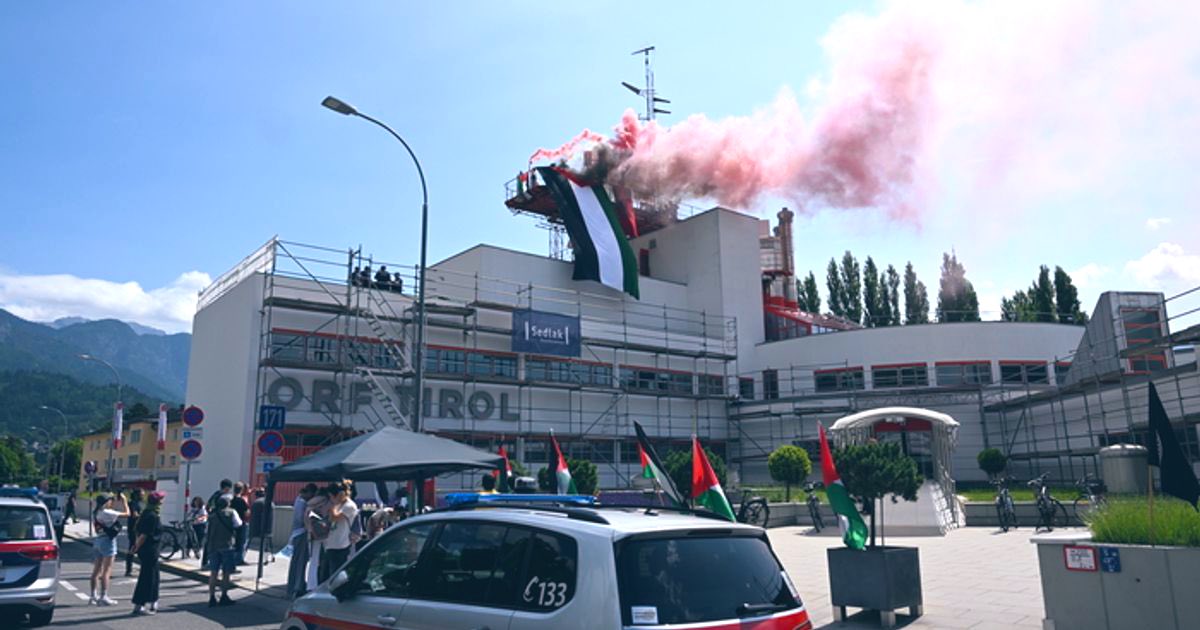 Moment, die Verteidiger von Menschenrechten und Pressefreiheit stürmen und besetzen also ein Medienhaus, weil ihnen die Berichterstattung nicht gefällt?