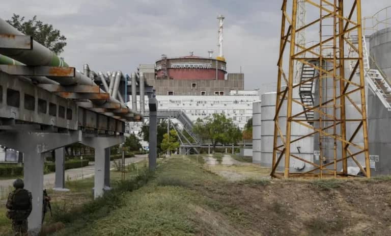 Los medios transnacionales controlados por el imperio no muestran la verdad, países controlados por la Burguesía occidental están destruyendo a territorios hermanos, territorios o países que no se doblegan al imperialismo, debemos pregonar la verdad.
#TupamaroEjemploDeCombate