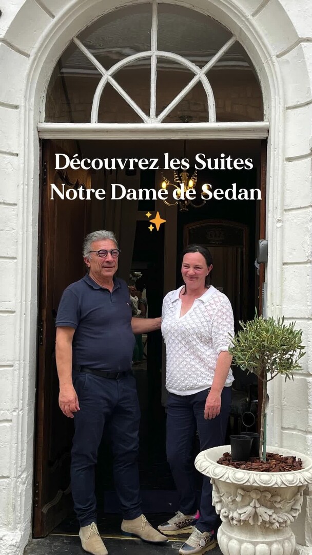 ✨ Nous avons eu la chance de visiter les jolies Suites Notre Dame à Sedan… et le charme a opéré 🕊️
Entre chambre lumineuse et spacieuse 🛏️mais également salle de bain raffinée 🛁, tout invite à la détente.
Un lieu paisible, chaleureux, idéal pour un we… instagr.am/p/DKkLnr4Nj3f/
