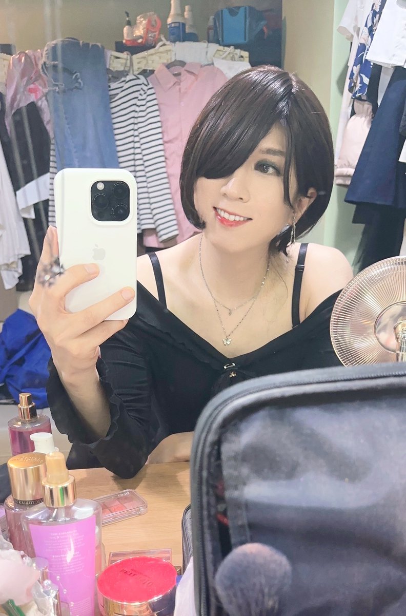 현충일에 술 좀 마실 수 있지!!
나도 군대 갔다왔고 예비군 훈련까지 다 받았는데😎