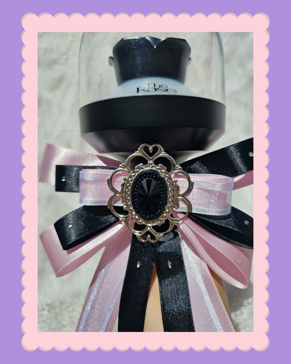 Fluffinho_Store's tweet image. ❀ Aquela Ribbon que fica perfeita em qualquer Lightstick!!
→ Fotos dessa linda Ribbon que foi encomendada por uma cliente!
→ Estou apaixonada nela 🥰
→ Compre a sua pela Shopee ou personalize pela dm
#kpop #lighstick #lighstickkpop #ribbon
