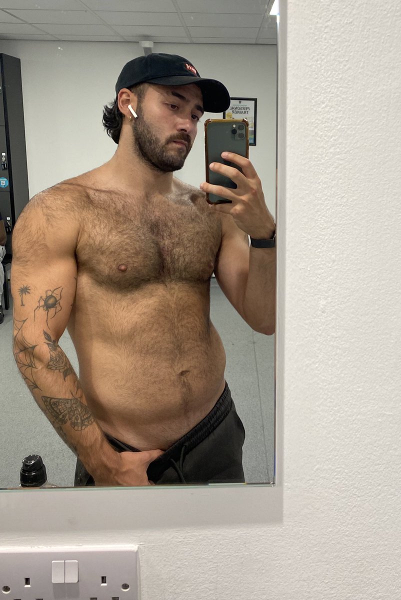 Who likes hairy guys?