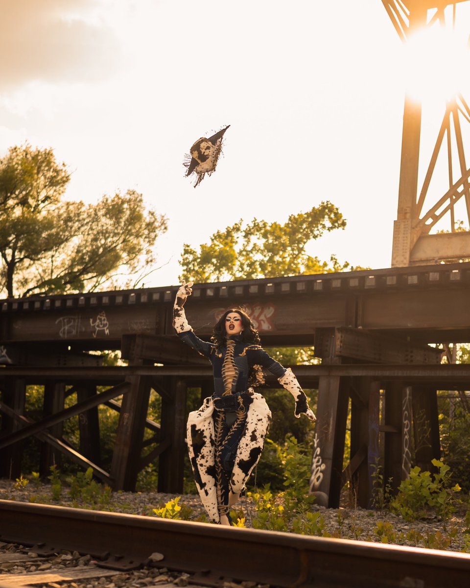 Say Yeehaw! (By Sam Star)