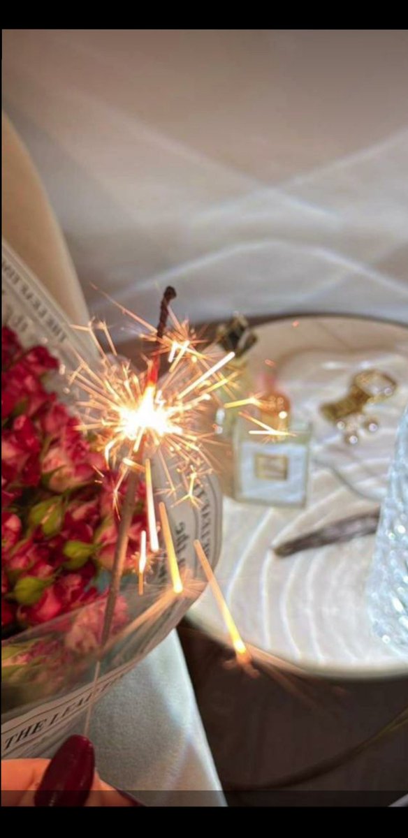 Eid Mubarak to all, may your day be filled with peace and happiness🤍🥀

Free Palestine🤍🥀