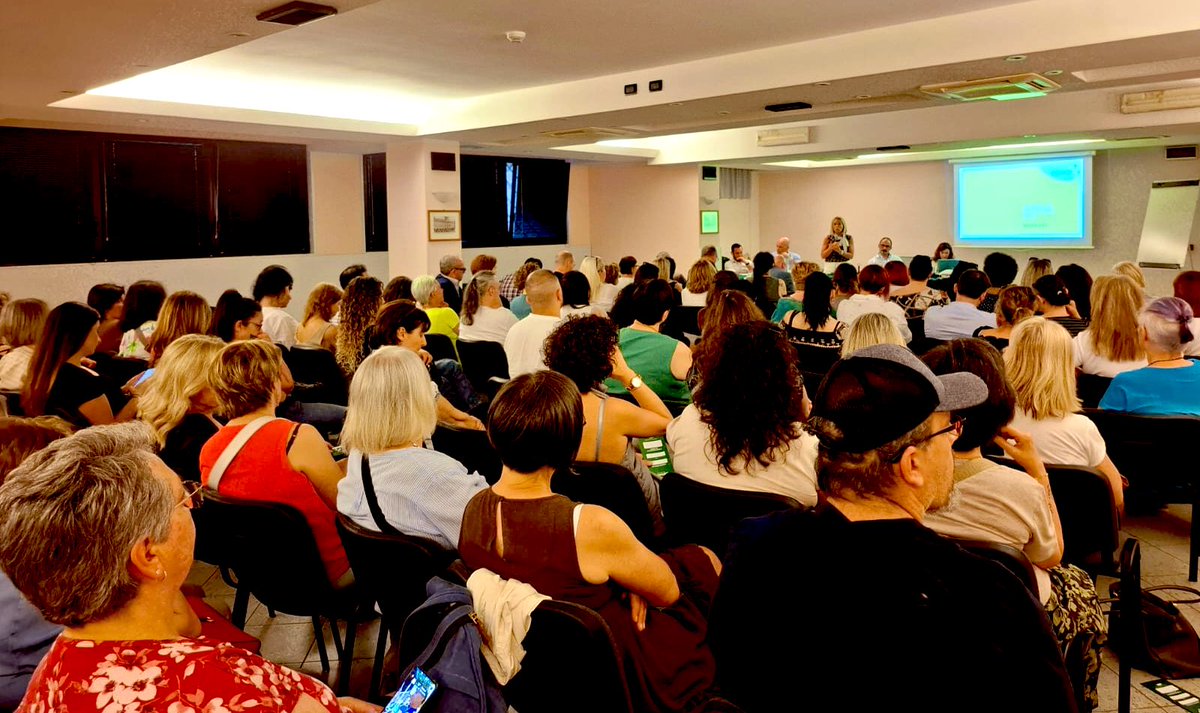 A Ferrara la terza Assemblea di #Bilancio2024 della nostra impresa cooperativa.

Grazie a tutte le socie e a tutti i soci dell'Area Nord Est per la partecipazione 😊