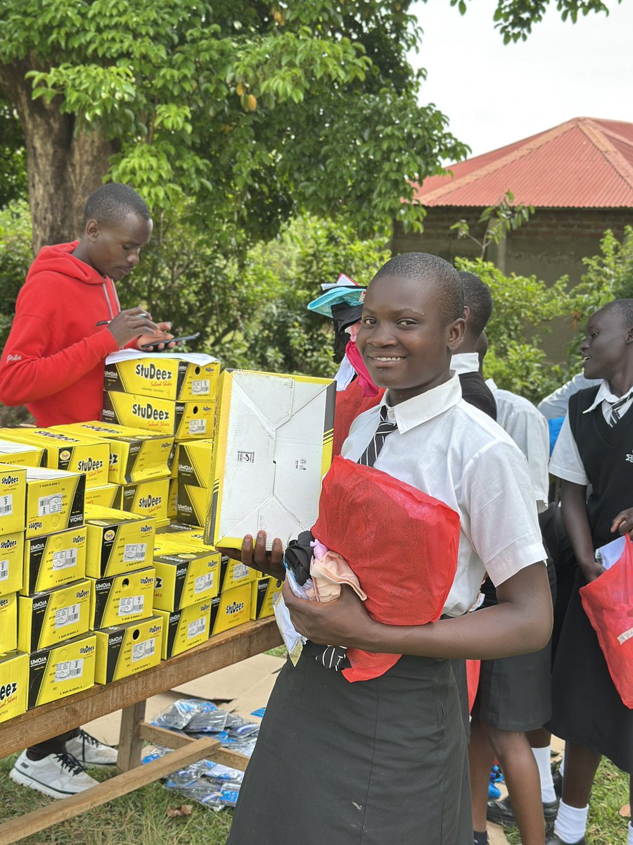 RileyOrton2's tweet image. Yesterday, we were at Ndegwe Secondary in Siaya, where we distributed uniforms, shoes, and undergarments to Form 3 students. Our goal is to restore dignity, boost confidence, and create equal opportunities, keeping students in classrooms—where they belong.