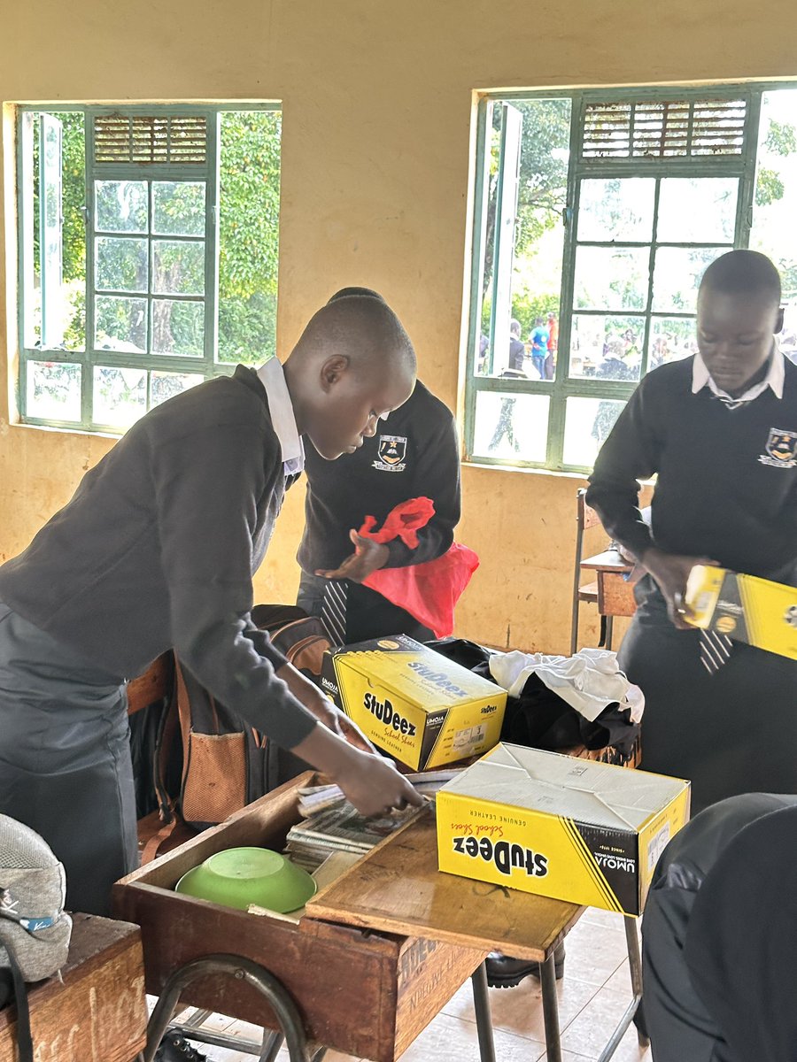 RileyOrton2's tweet image. Yesterday, we were at Ndegwe Secondary in Siaya, where we distributed uniforms, shoes, and undergarments to Form 3 students. Our goal is to restore dignity, boost confidence, and create equal opportunities, keeping students in classrooms—where they belong.