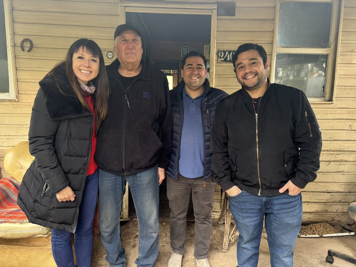 En terreno por la comuna de #Chepica estuvo nuestra Coordinadora Regional junto al equipo de vínculos regional y comunal,  pudiendo conocer las experiencias que han vivido en sus vidas y al formar parte de este programa que se ejecuta en convenio con el #Municipio y #Midesof