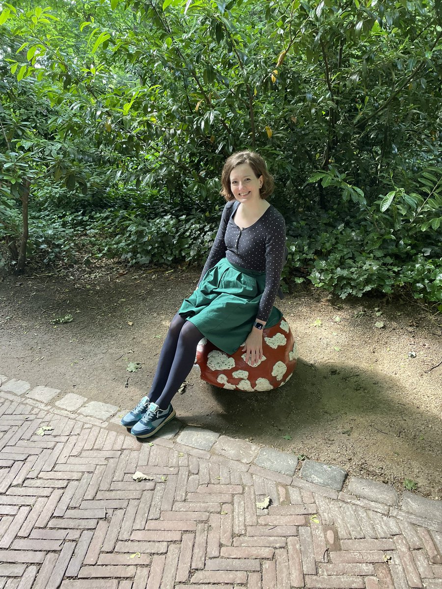 Het was heerlijk in de Efteling🍄 De nieuwe attractie ‘Danse Macabre’ was ontzettend gaaf! En bijna geen regen, was echt een fijne dag😊🧚‍♀️