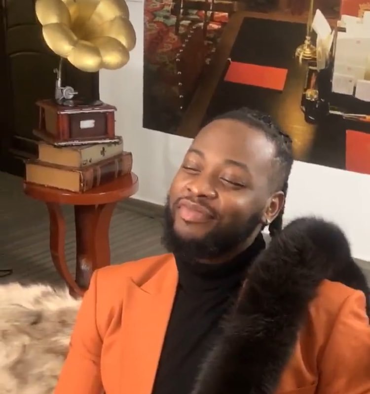 BamTeddyZanilia's tweet photo. Happy birthday @BadmanTeddyA! Blessings, blessings and blessings 🎶 in this new chapter. Growth and wins in every area of your life.
#TeddyA
#ALPHA
#BamTeddy https://t.co/XJTQ1yBsWK