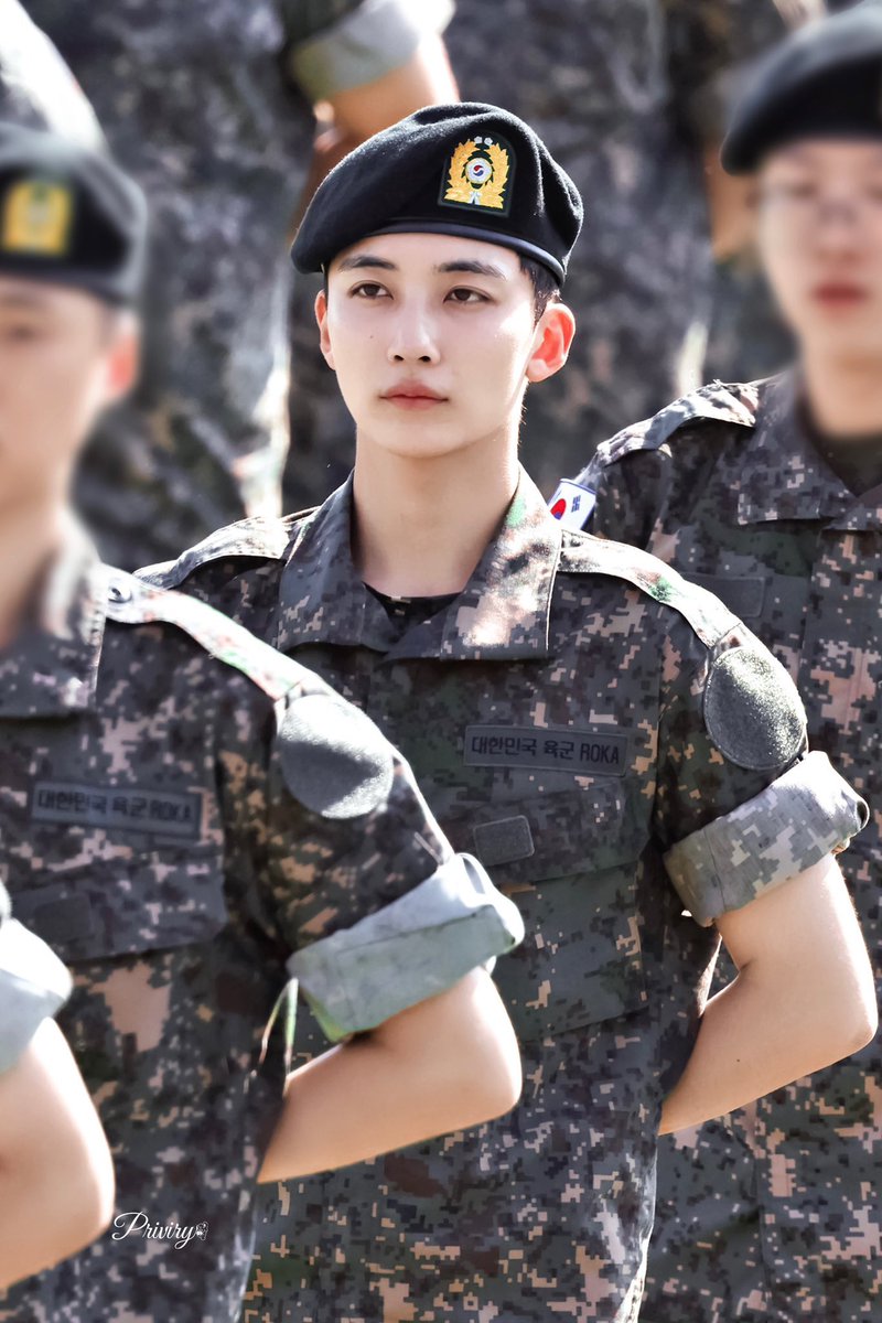 way2comet's tweet image. 진짜로, 진지하게, 쫑군인이라는 거 홈런정한 렢라정한 만큼 좋음 (최상급 칭찬) 아니? 오히려 리즈갱신처럼 느껴지기까지 .