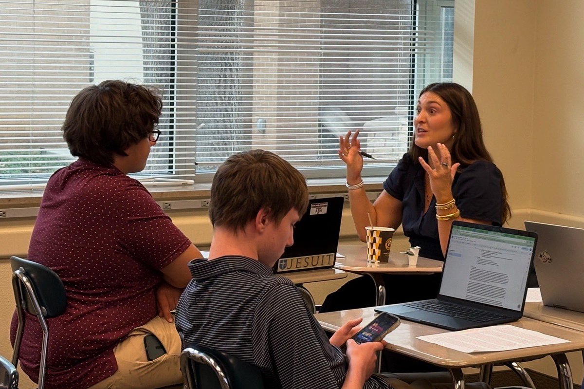 Jesuit Dallas was thrilled by the outcomes of its College Essay Workshop and wishes to thank the college representatives from <a href="/smudallas/">SMU</a>, @uofmichigan, @hsc1776, <a href="/utulsa/">The University of Tulsa</a>, and @ut_dallas for their guidance as our students navigate the college application process. #collegebound