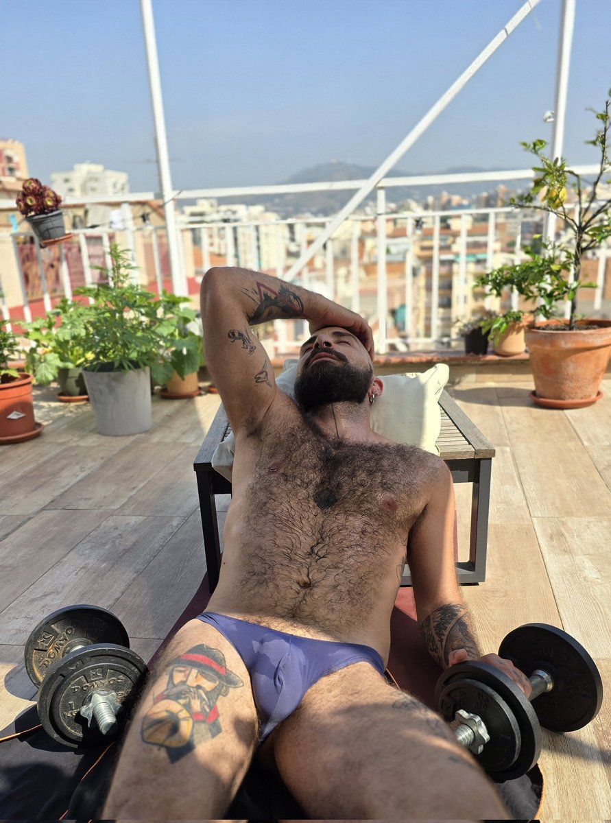 Morning at Home

onlyfans.com/instinbasic