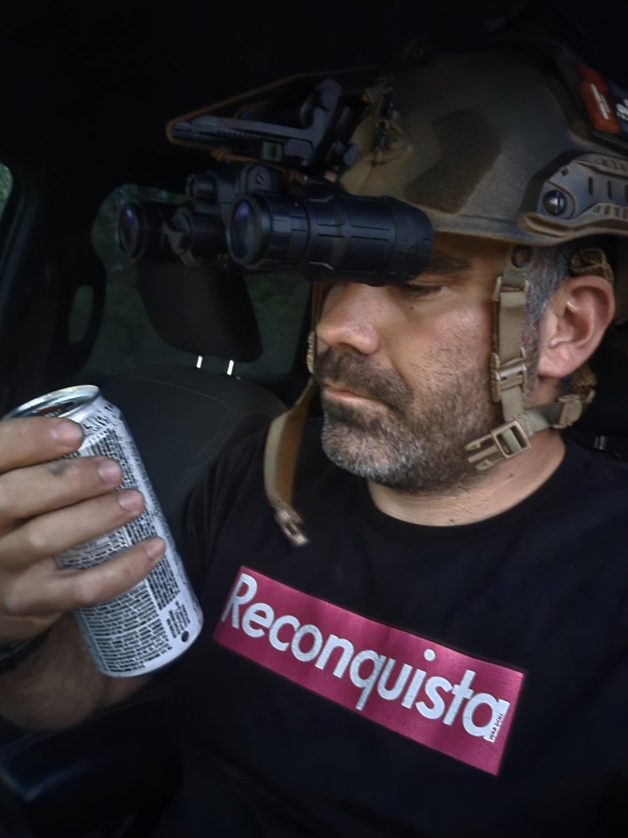 TacCowhand's tweet image. Get in we're going back to 722 with NODs and white monster. @thewardoll