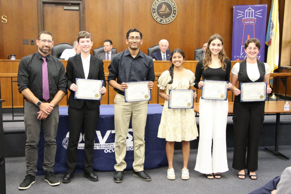 OCVTS's tweet image. 🏅🏆OCVTS students were recognized for their outstanding performance and accomplishments in a host of competitions throughout the year. Recognition certificates from the Ocean County Board of Commissioners were presented to students who excelled in several competitions #ocvts