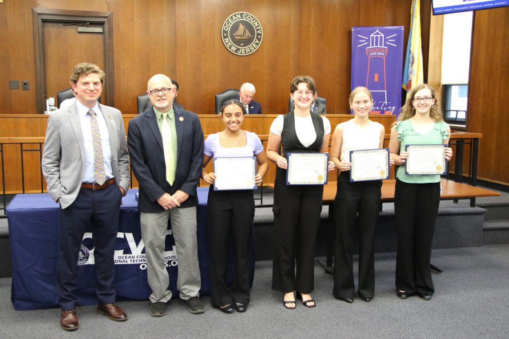 OCVTS's tweet image. 🏅🏆OCVTS students were recognized for their outstanding performance and accomplishments in a host of competitions throughout the year. Recognition certificates from the Ocean County Board of Commissioners were presented to students who excelled in several competitions #ocvts