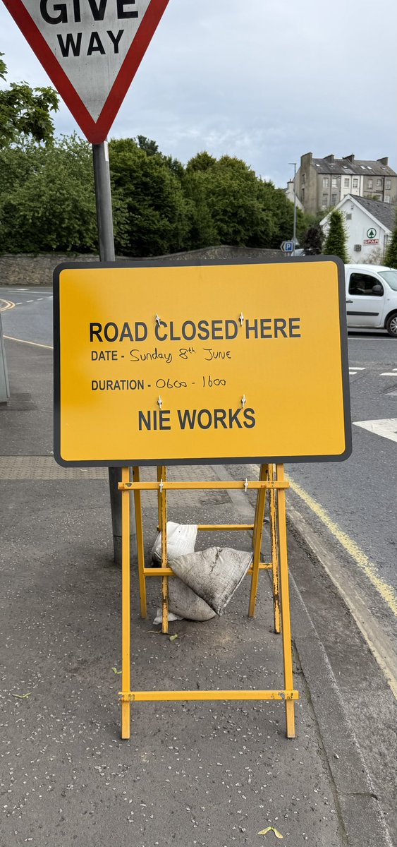 conor_galbraith's tweet image. 🪧 Road closure sign for Saul Way this Sunday spotted… eventually.
Shoutout to the mystery author who wrote it in font size: microscopic 👀😂
Perfect if you're an ant on wheels. 🐜🚗
Here’s the actual info (in human size): Saul Way closed Sun 9th June, 6am–3pm. Plan ahead!