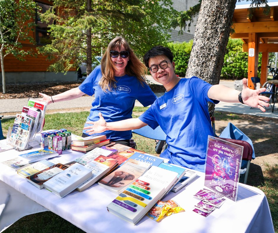 CanmoreLibrary's tweet image. What a perfect day for an Ice Cream Social! 🍦☀️
A big thank you to everyone who stopped to chat with CPL staff members Debbie and Wonho—we loved talking all things library with you! 📚💬

#CanmorePublicLibrary #SeniorsWeek #IceCreamSocial #CommunityConnections #LibraryLove