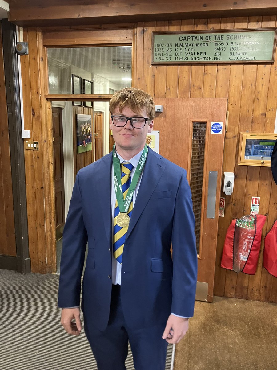 It was the double double for this member of the U6th as he defended his Javelin and Shot put titles! He threw a staggering 44.75m in the former, setting a new personal best. 🥇🥇