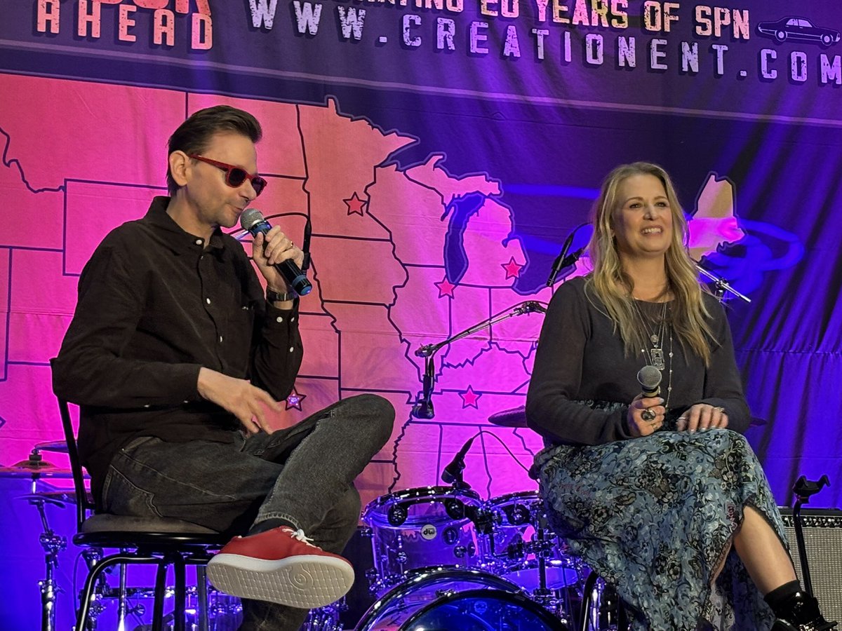 Ferferelli's tweet photo. Asked what their favorite superhero is: @TheOnlyDJQualls said Wonder Woman  because of Lynda Carter and @SamSmithTweets said Batman because he’s human #SPNOKC https://t.co/Pf2L0GlyAn