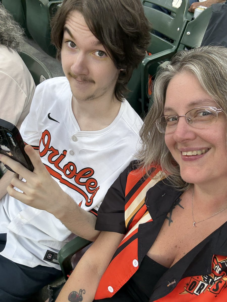 AnneStull's tweet image. Padres vs Diamondbacks honestly, my Father has passed away and my son has never known his Father, but we both love baseball and I’d love to take him on an epic baseball adventure 💙🤍 #HeadForHome #Contest