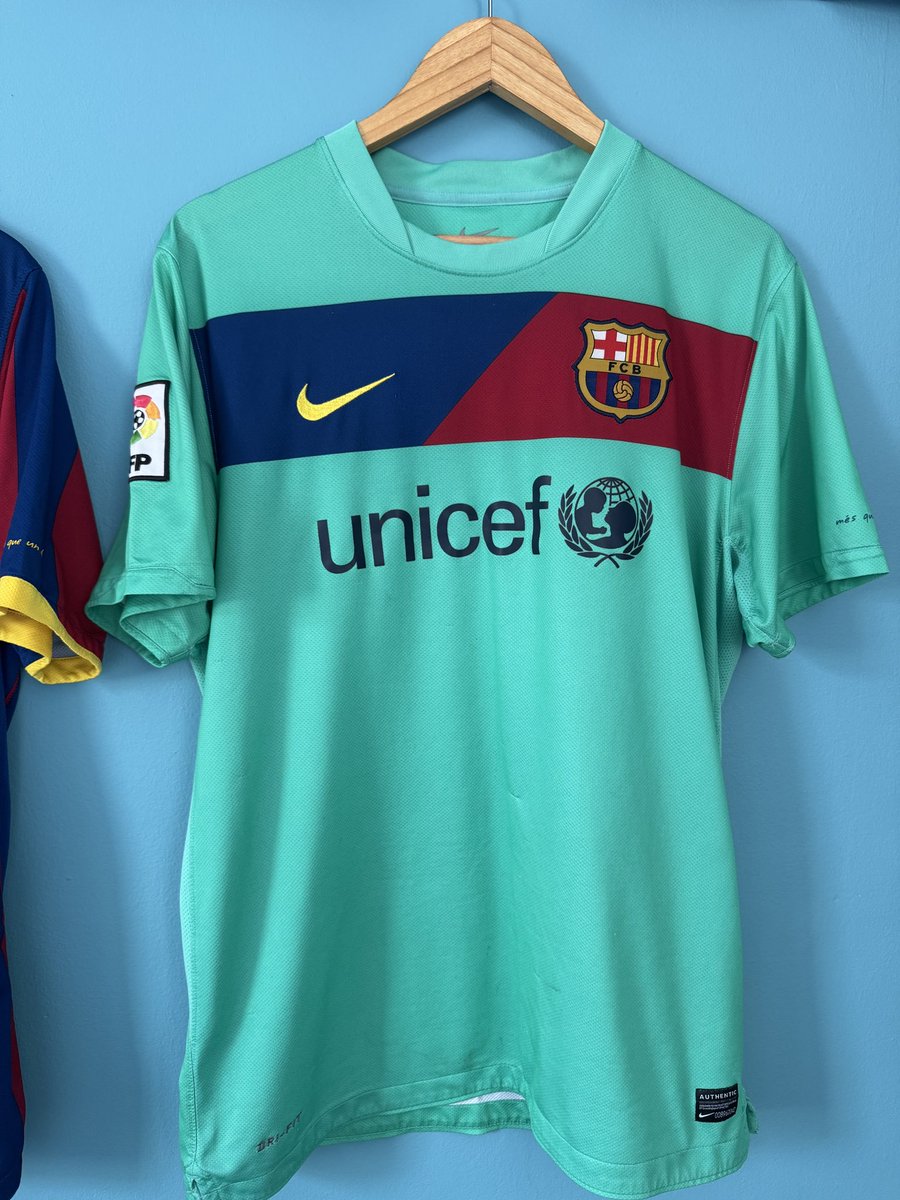 Barcelona 2010/11 home &amp; away