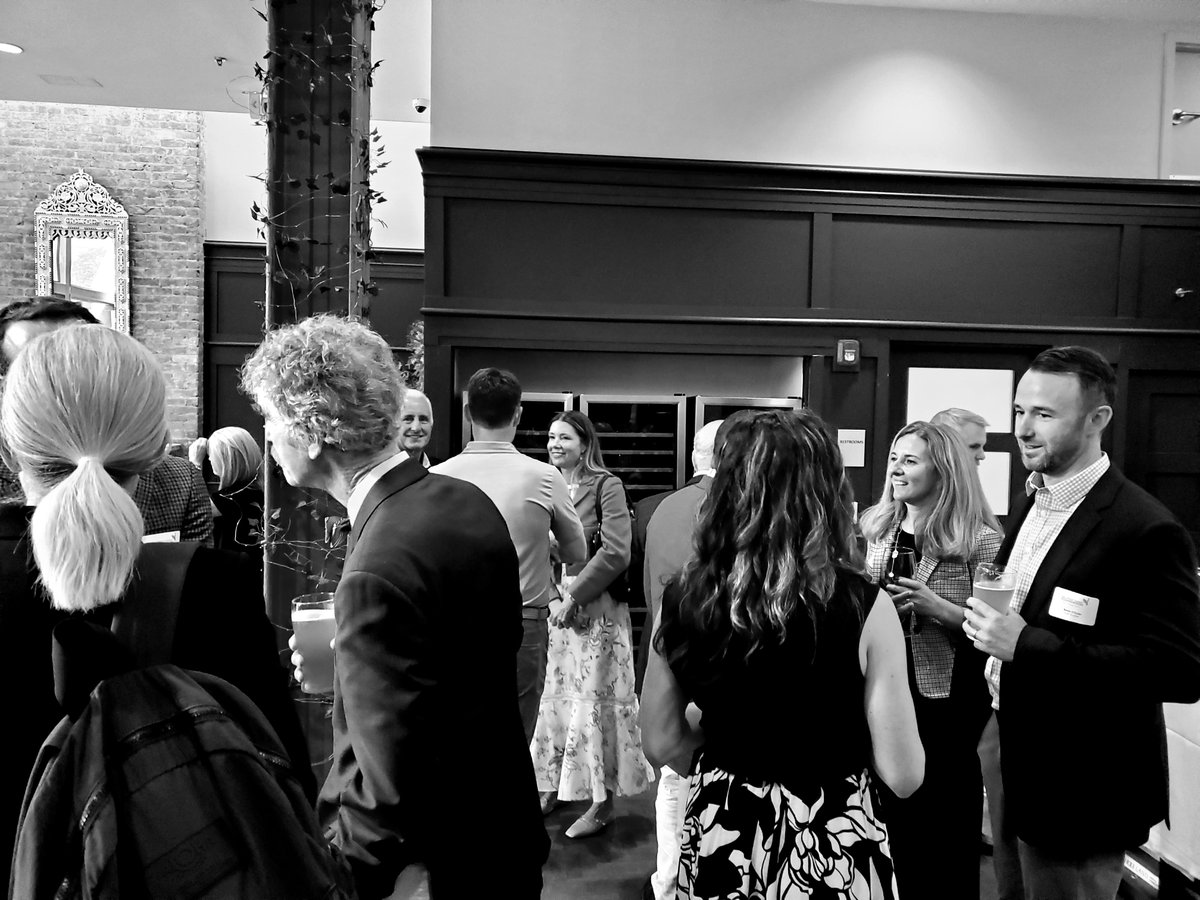 csf_boston's tweet image. Yesterday’s board meeting, hosted by Bill Mosakowski at Servia, was one to remember! We welcomed 4 new trustees & celebrated Sue Gartside’s incredible service to CSF. Thank you, Sue—you will be missed. Together, we’re changing lives. 💛 #CatholicSchools #CSFBoston