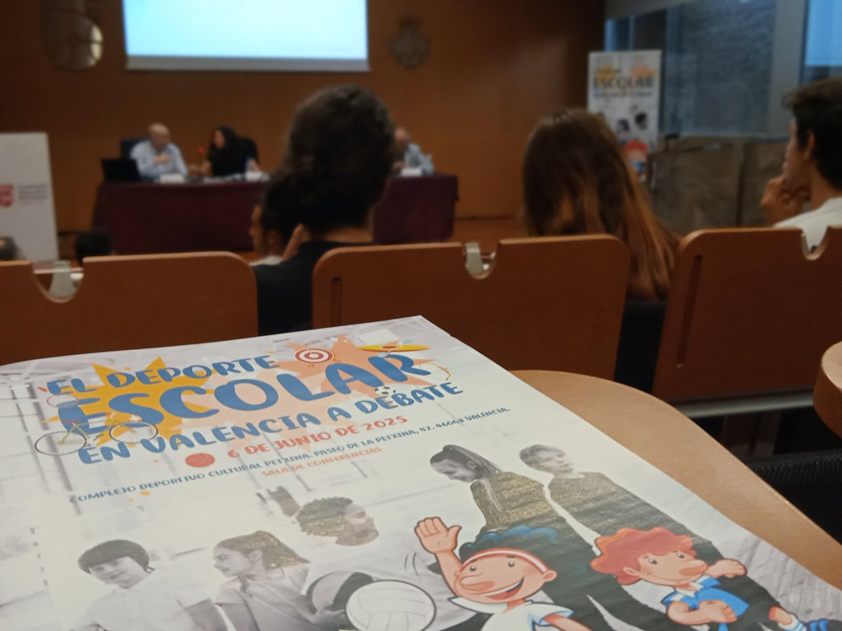Dos mesas de expertos, reflexiones, debate, programas, estudios, evidencias, retos...

Participamos en la Jornada sobre Deporte Escolar organizada por <a href="/FDMValencia/">FDM Deporte València</a> y <a href="/APECVA/">APECVA</a> abierta hoy por <a href="/RocioGilUncio/">Rocio Gil</a>

🏐📚🧑‍🤝‍🧑🥅🏈🧑‍🦽🏓🏆🤸
#deporte #edufis #deporteescolar #educacion #formacion