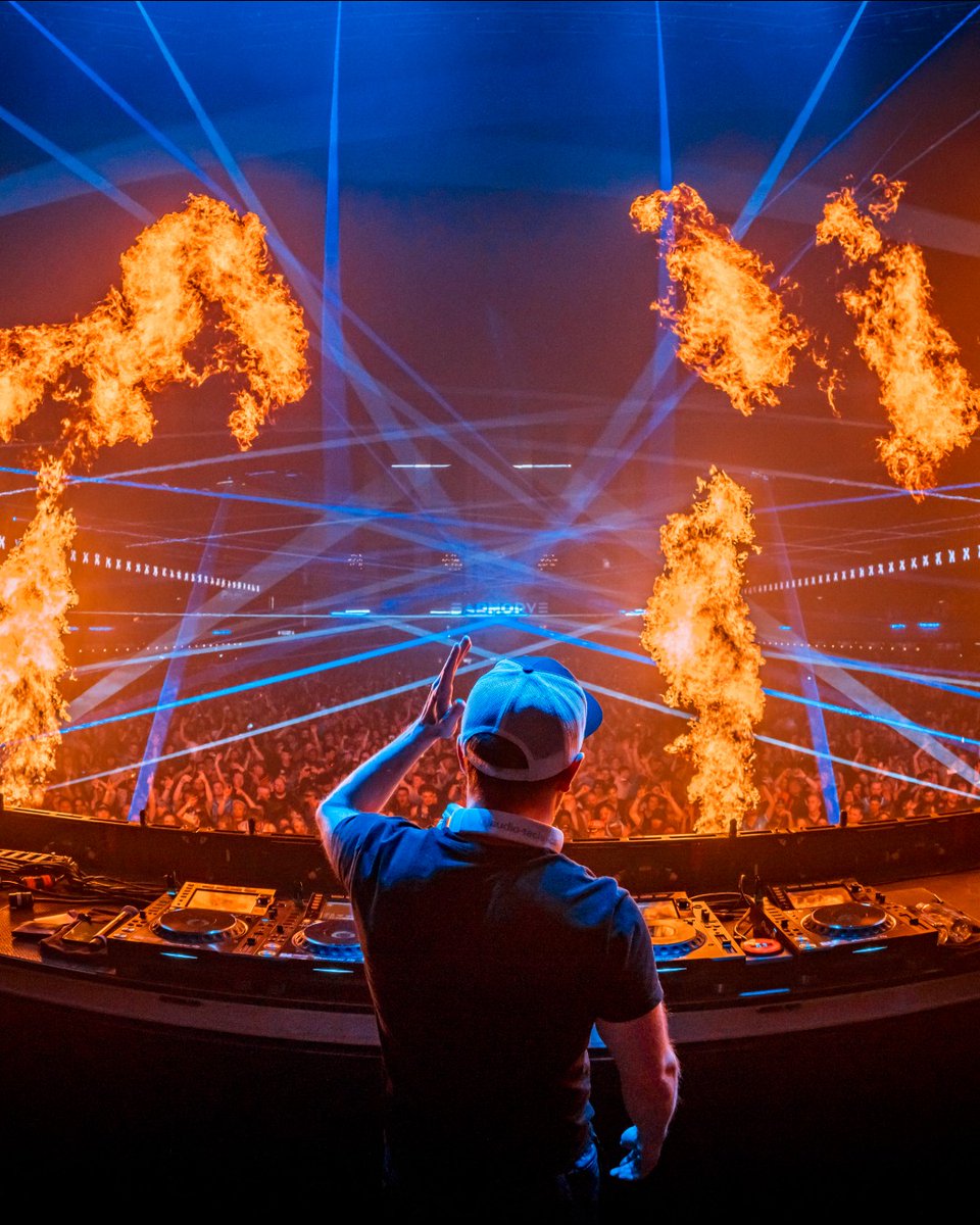 🔥2 WEEKS AWAY🔥 @excision returns to <a href="/echostage/">Echostage</a> for another legendary 2-run at the end of the month with stacked daily lineups! 🦖 🦕

2-day passes and single days are available but will not last!!!➡️ linktr.ee/steezpromo