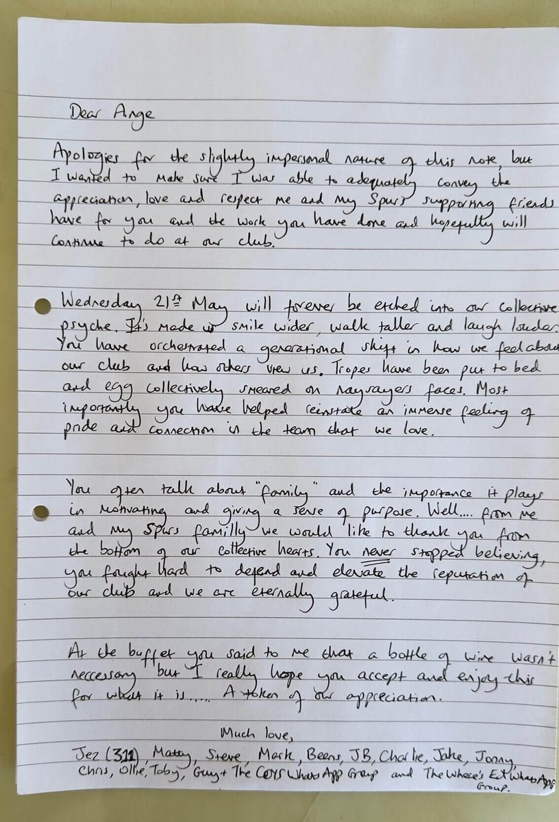 🥺 Whilst on holiday in Greece, a fan handed this letter to Ange Postecoglou and a bottle of wine, thanking him for the UEFA Europa League win.

Ange ensured he sought out the fan and made sure to give him a signed shirt to thank him for his gift.

<a href="/TheAthleticFC/">The Athletic | Football</a>