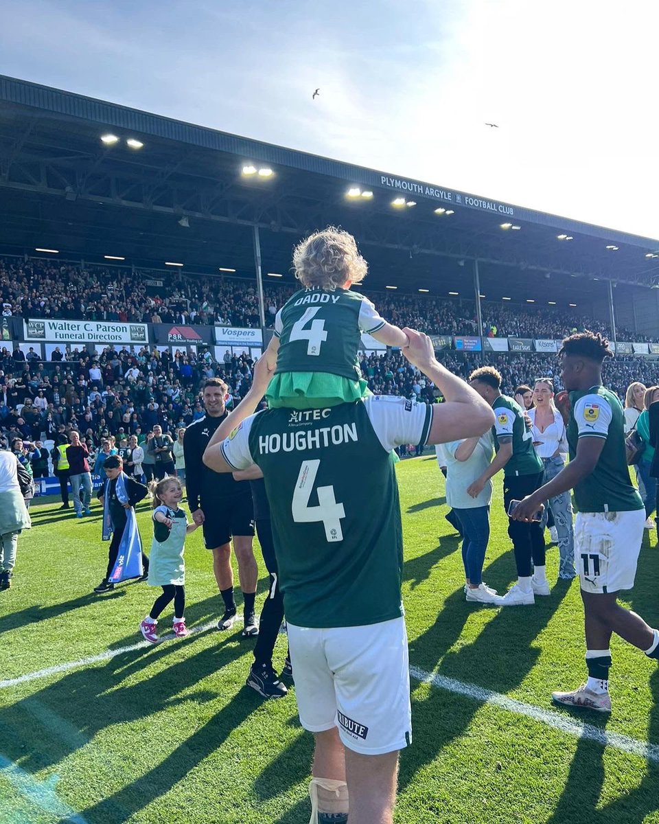 Jordan Houghton tweet media