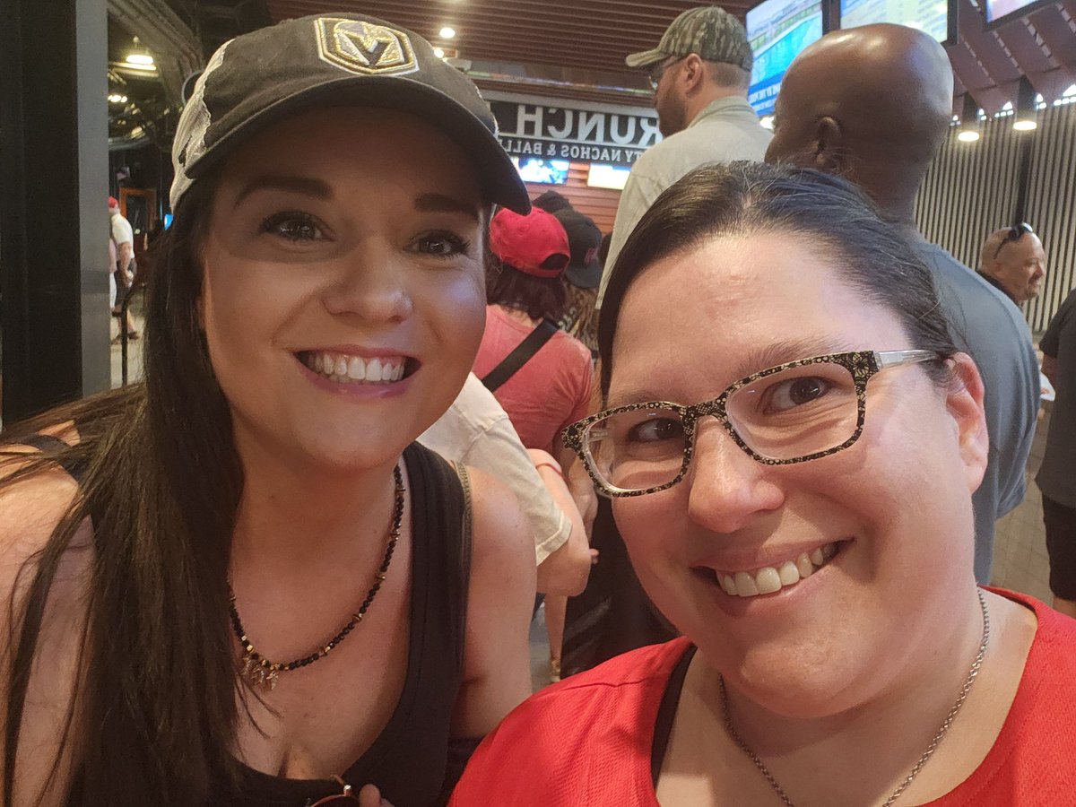 rebeccamir87's tweet photo. @GoldenKnights https://t.co/5iW4U6J4GA